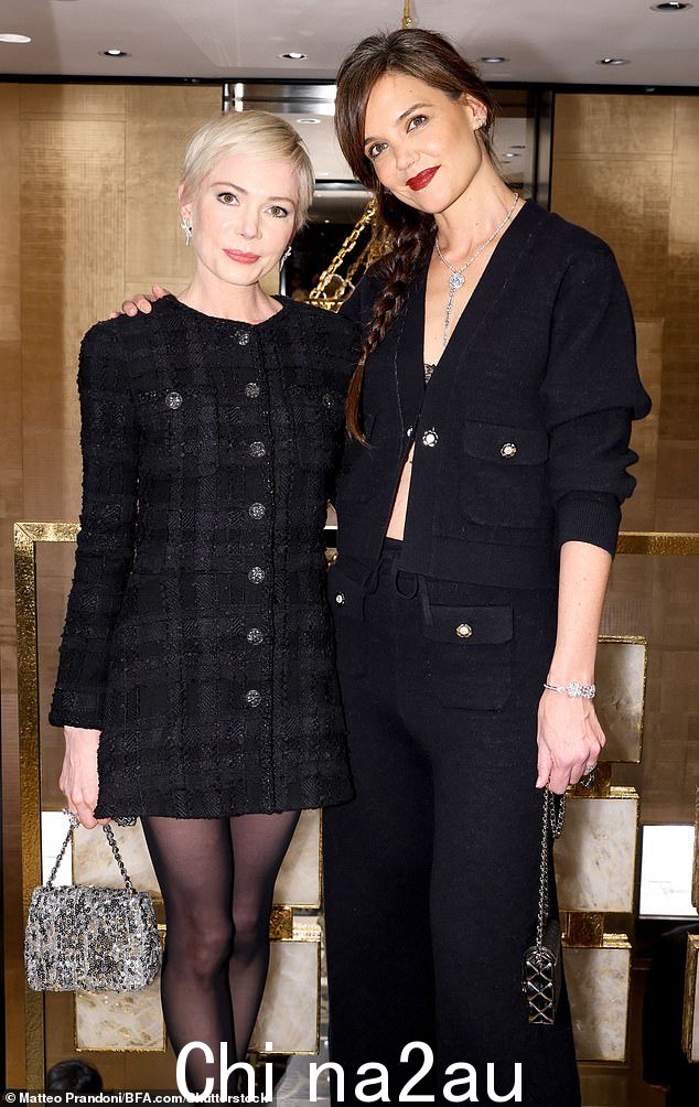 Last week Katie与她的前 Dawson's Creek 搭档 Michelle Williams 重聚