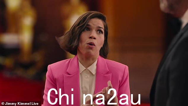 亚美莉卡·费雷拉 (America Ferrera) 从车后座跳出来,发表著名的《女人很难》演讲,但主题却是奥斯卡主持人很难。金梅尔误以为真的是这样成为奥斯卡主持人比成为女性更难,这让女性们感到愤怒