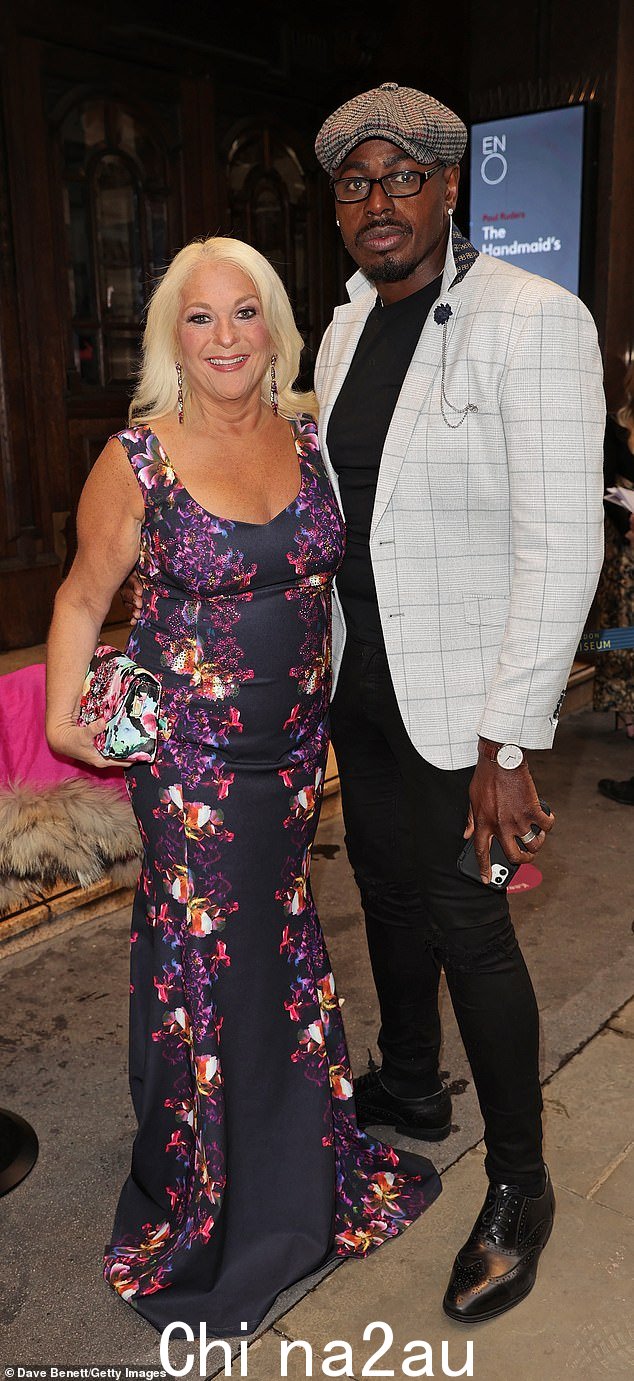 Ben Ofoedu 猛烈抨击前女友 Vanessa Feltz,声称她偷走了“我生命中最美好的时光”,并将他用作“养眼之物”(图于 2021 年 6 月)