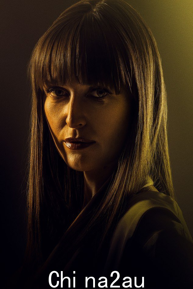 如图:女演员克莱尔·邓恩 (Clare Dunne) 在 BBC1 的爱尔兰犯罪剧《Kin》中扮演阿曼达