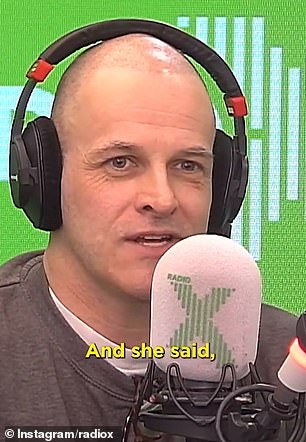 '我正在和一位名叫安吉丽娜的年轻女士约会,她说“我们为什么不去赫米特,就在洛杉矶郊外,然后从飞机上跳下来呢?”他回忆道。 blkBorder img-share