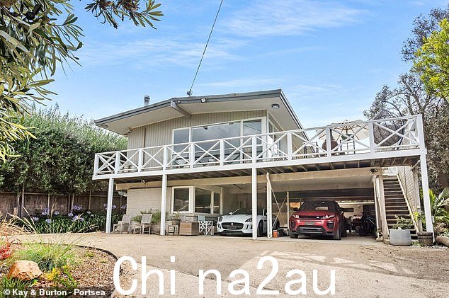 澳大利亚已故音乐传奇人物 Lobby Loyde 的前度假屋已上市,指导价为 220 万至 240 万美元