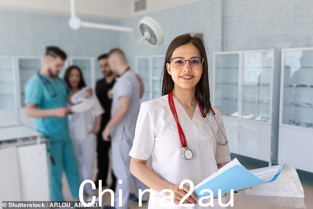 NHS Digital 上周发布的数据显示,非英国公民担任的职位比例创历史新高(库存图片)