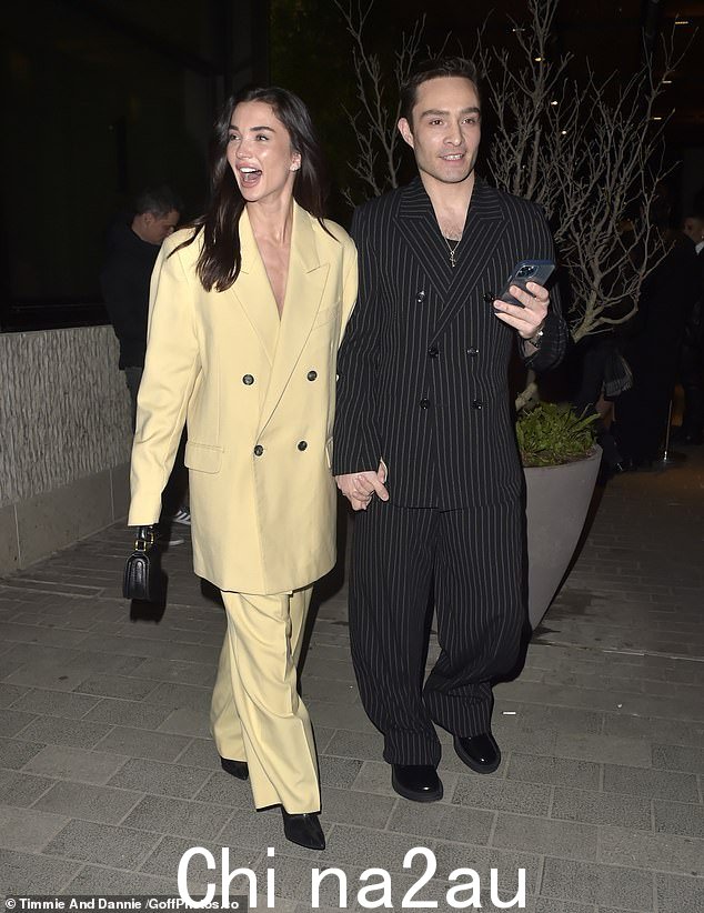 Ed Westwick 和 Amy Jackson 周一参加伦敦时装周期间的 Perfect X AMI 第六期发布会,表明他们仍然热恋中