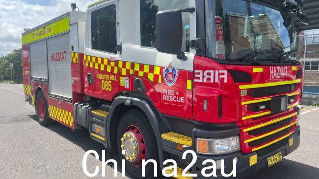 共有 18 名消防员参加现场,其中包括危险材料专家。图片:FRNSW