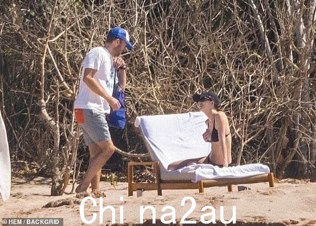 其中之一是她和克里斯是一个混合家庭,这意味着她家庭的隐私影响的不仅仅是她自己和克里斯
