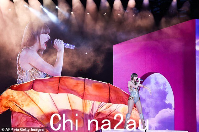 Taylor 目前正在悉尼享受假期,此前她的 Eras 巡演席卷了墨尔本,著名的 MCG 三天门票全部售完