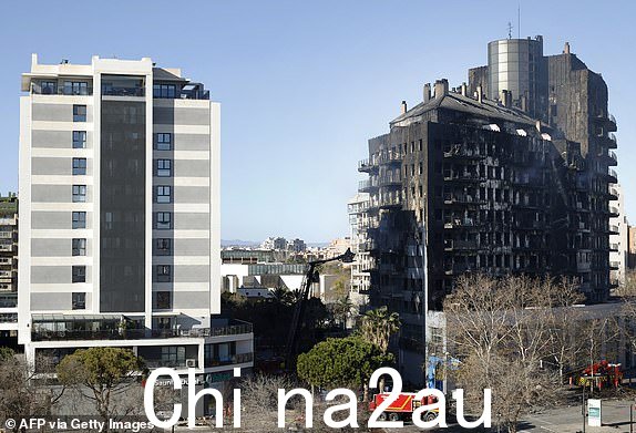 图片显示了巨大的后果2024 年 2 月 23 日,昨天在巴伦西亚肆虐的一座多层住宅区发生大火,造成至少四人死亡。西班牙东部巴伦西亚的一座 14 层公寓楼发生大火,造成至少四人死亡,但官员们表示,今天警告称,死亡人数可能会急剧上升。地区管理员表示,仍有 14 人失踪。(摄影:JOSE JORDAN/法新社)(摄影:JOSE JORDAN/法新社,盖蒂图片社)