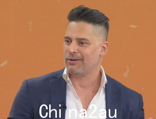 这位47岁的演员出现在周一早上的今天第3个小时