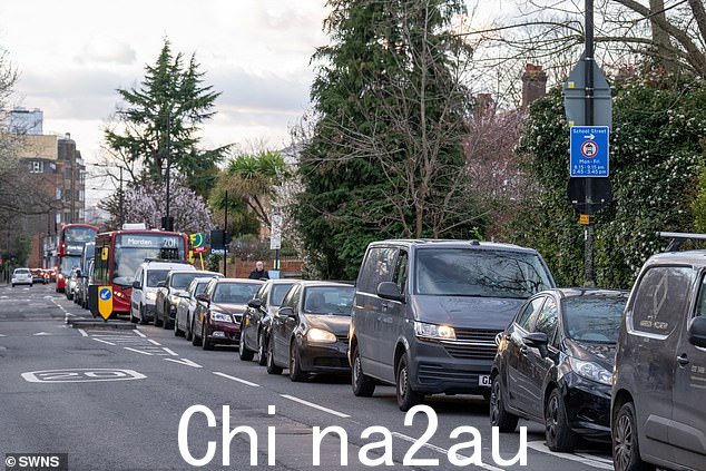 兰贝斯议会将拥堵归咎于“正在进行的道路施工”和“最近的铁路罢工”