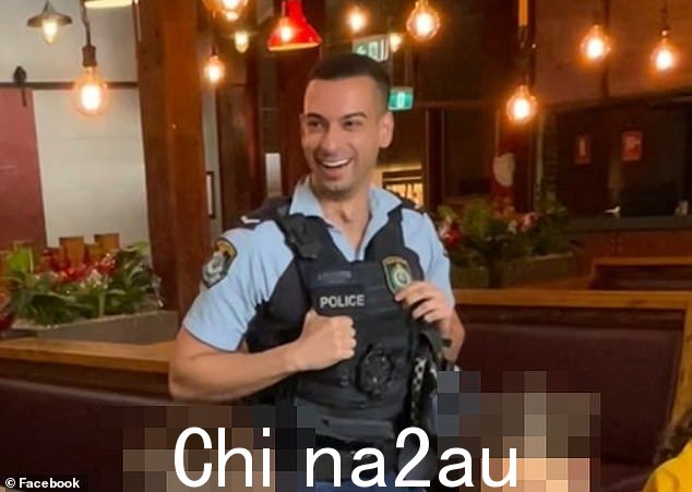 新南威尔士州警察高级警员 Lamarre-Condon 被指控于上周一上午 9 点 50 分枪杀了两人