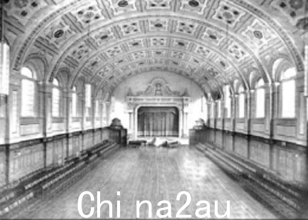 1998年至2004年间,重新开发并改建为雷普顿公园