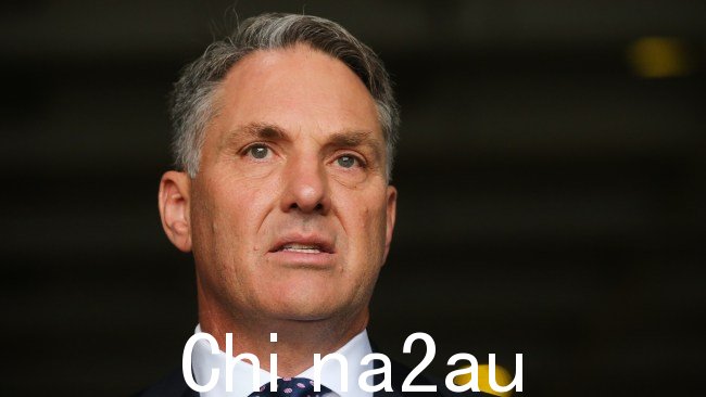 国防部长理查德·马勒斯 (Richard Marles) 将 ASIO 总干事迈克·伯吉斯 (Mike Burgess) 的爆料称为“及时提醒”有关外国情报机构构成的威胁。图片:NCA NewsWire / Gaye Gerard