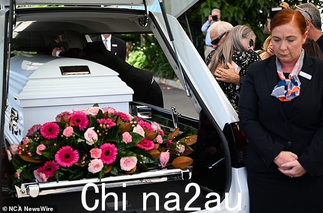 安息的怀特夫人的朋友们(如图)还记得她的基督教信仰如何指导她一生的行为