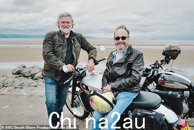 Si King(左)宣布 Hairy Bikers 联合主演 Dave Myers(右)去世,享年 66 岁