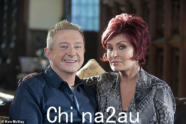 这对搭档因在《X Factor》试镜期间的亲密关系和有趣的互动而闻名(2010 年拍摄)