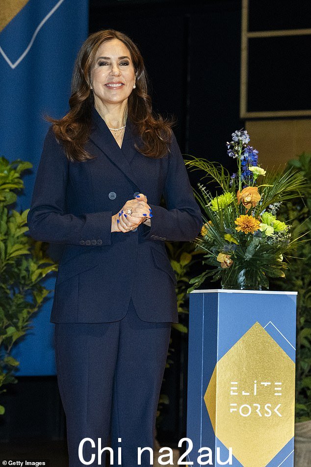 EliteForsk 奖由丹麦独立研究委员会颁发,隶属于丹麦高等教育和科学部,价值 120 万丹麦克朗(137,792 英镑)
