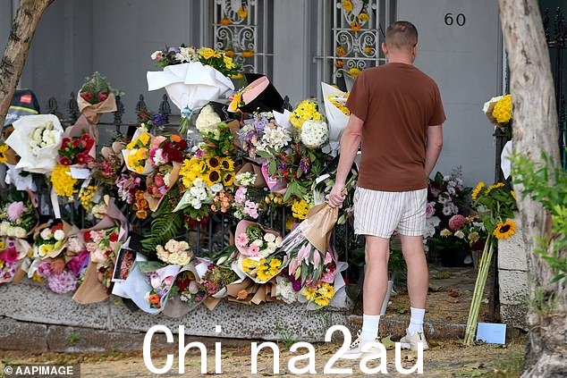 贝尔德先生的室友决定搬出悉尼东部帕丁顿的出租屋