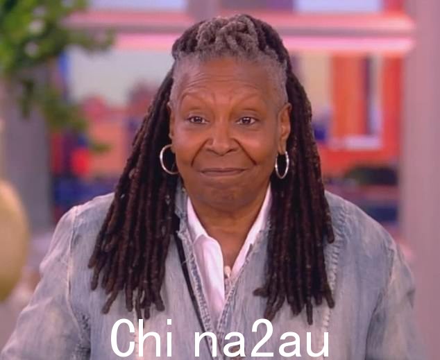乌比·戈德堡 (Whoopi Goldberg) 告诉观众萨拉今天“外出”,并补充道“希望她能在接下来的几天内回来”