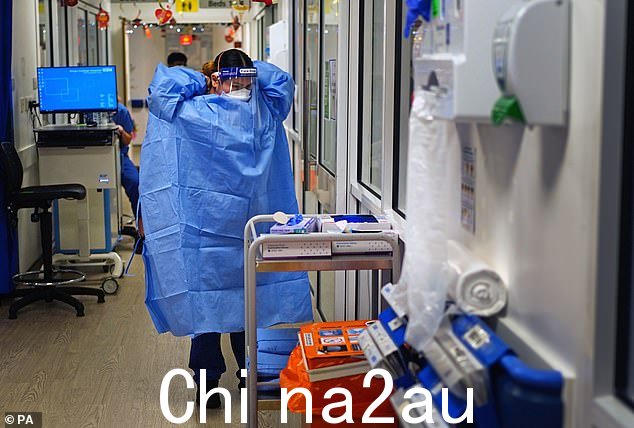 公共账目委员会此前已听说部长们计划每月燃烧 15,000 托盘无法使用的个人防护装备来发电