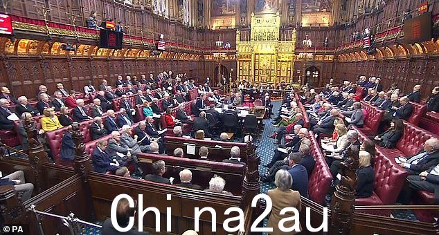 今天下午返回上议院时,已对字幕立法提出了一系列修正案(如图)