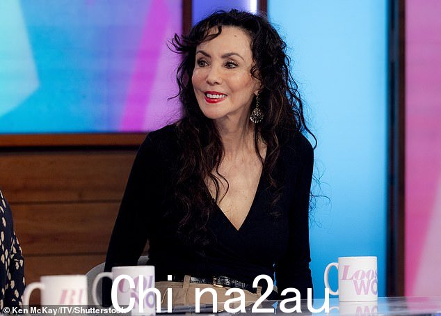谈到她如何获得健美体格,这位美国明星周一出现在《Loose Women》节目中,坦诚地讲述了她如何保持身材自信