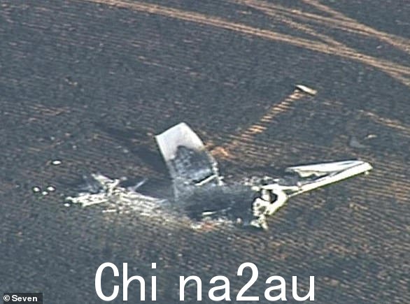 塞斯纳飞机(如图)卡车电线坠入田野