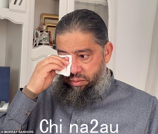目前,伊玛目 Mahjoubi 可能会被禁止进入法国,但如果他不想被流放到突尼斯,他最好的选择就是前往UK