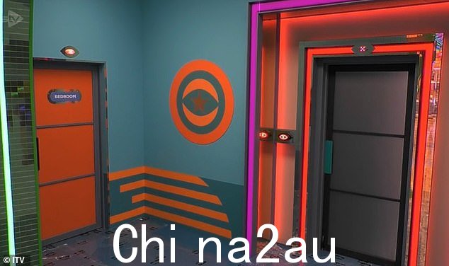 这个失态发生仅几个小时,观众就发现了另一个剪辑错误,节目中包含了日记室外走廊的镜头,而房屋装修仍在进行中