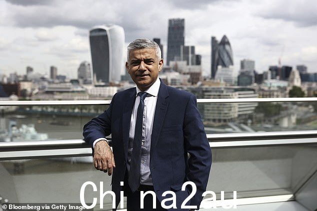 工党市长萨迪克·汗 (Sadiq Khan) 也公开表示支持伊达尔戈女士的政策。汗先生的发言人二月份告诉《每日邮报》,市长“没有计划”在首都征收 SUV 停车费