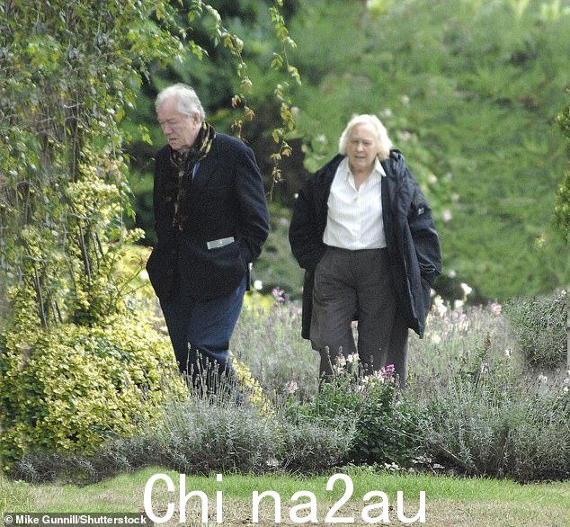 Michael Gambon 于 1962 年与退休数学家 Anne Miller 结婚,当时他 22 岁(图:2008 年迈克尔和安妮)