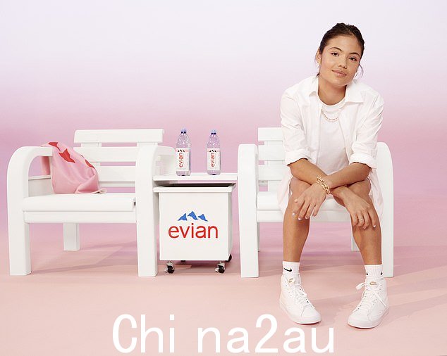 拉杜卡努女士过去曾与依云达成过其他大笔赞助协议。这位明星的管理层过去坚称,她的商业交易不会影响她在球场上打球的能力