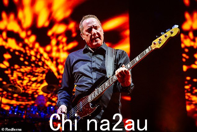 Andy McCluskey(上图)和 OMD 的 Paul Humphreys 在进入前两名后目前表现出色第一次推出录音室专辑,可爱的 Bauhaus Staircase