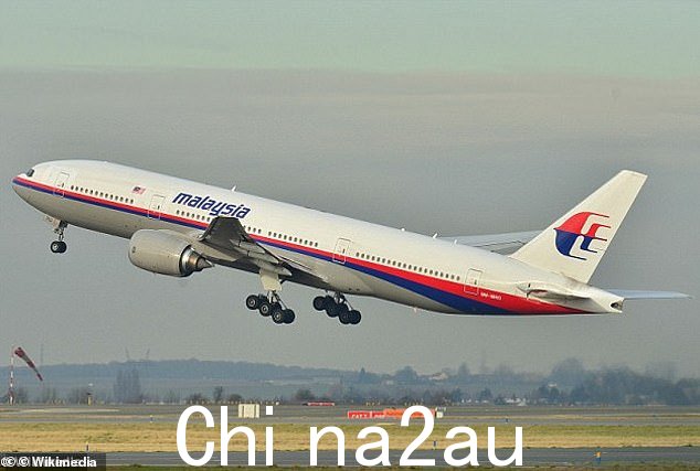  MH370 改道，向南飞行近 7 个小时，“以高速俯冲的方式坠入大海，以确保飞机尽可能破碎”