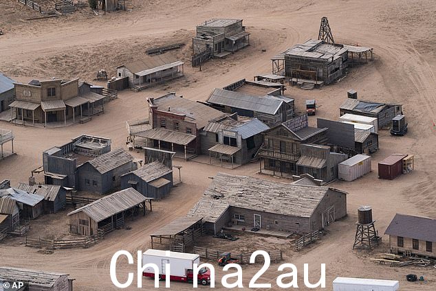 悲剧事件于 2021 年 10 月发生在新墨西哥州圣达菲的 Bonanza Creek 牧场