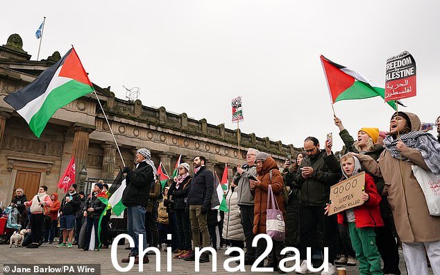 亲巴勒斯坦抗议者今天也聚集在苏格兰周围