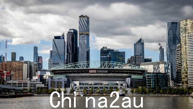 维多利亚州可能会面临巨大的债务成本在年中财务报告发现政府债务激增至超过 1260 亿美元后,政府削减了即将到来的国家预算。图片:Jake Nowakowski
