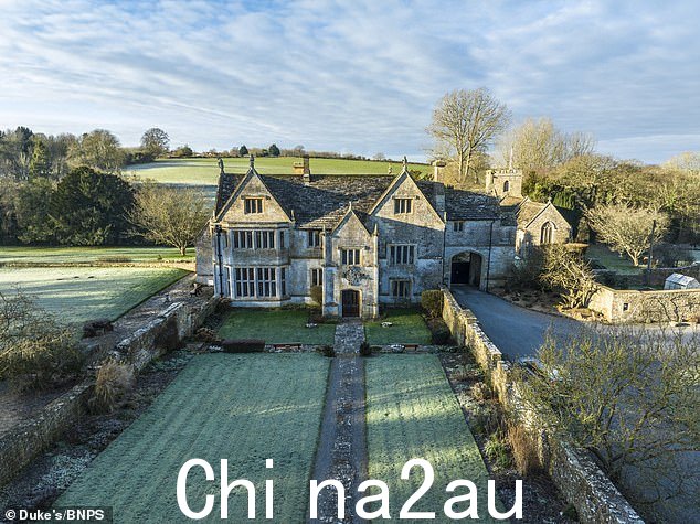该庄园建于 1550 年左右,被广泛认为是英国都铎王朝早期保存最完好、变化最小的庄园之一