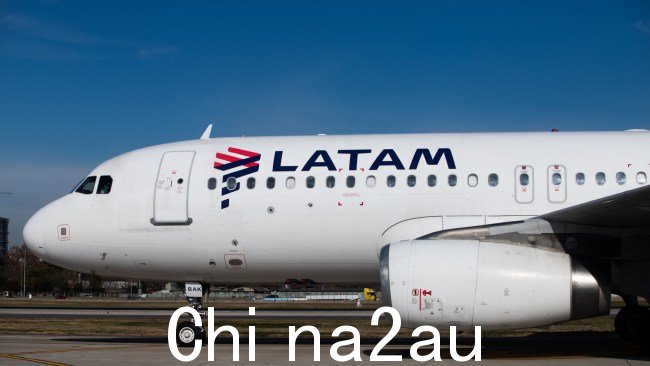 Latam 航空公司一架从悉尼飞往奥克兰的飞机上有 50 名乘客受伤。图片：Matias Baglietto/NurPhoto via Getty Images)