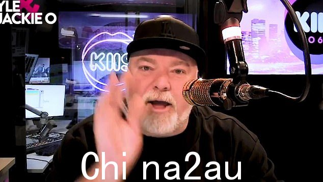 电台主持人分享说,他曾经在上班的路上数过路上的每一行,如果数错了,他就得开车回家重新开始