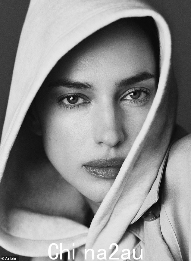 Irina 在一份声明中说道:“有了 Aritzia 的 Sweatfleece,找到一件适合任何场合的衣服并不难,尤其是当我没有时间选择我的服装时”