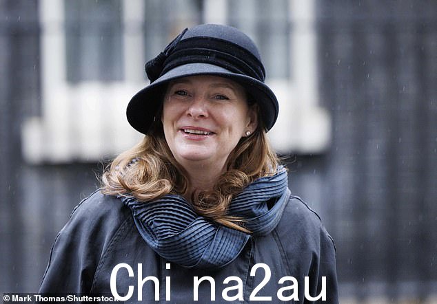 新指南是由教育部长 Gillian Keegan(如图)和平等部长 Kemi Badenoch 起草的,但它是非法定的,这意味着它不具有法律约束力