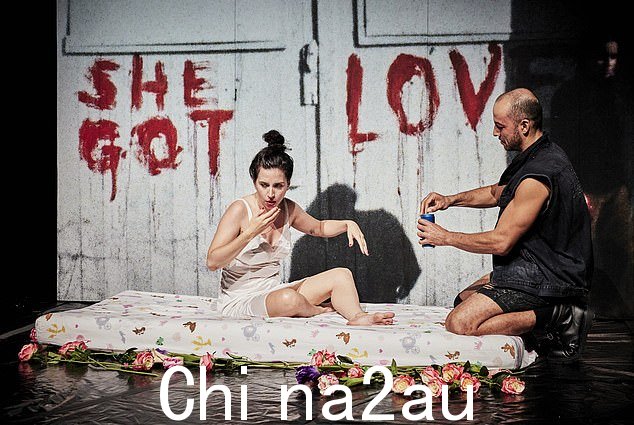颇具争议的《卡德拉福萨三部曲:新娘与晚安灰姑娘》将于 6 月在澳大利亚首映,届时将由维多利亚州纳税人资助