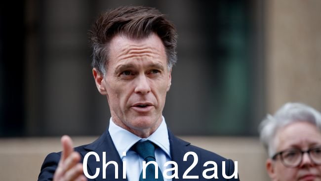 周四在接受澳大利亚天空新闻采访时,明斯先生加倍呼吁对这一决定进行审查,并坚称新南威尔士州“每次都吃不到最后”。图片:NCA NewsWire/Nikki Short
