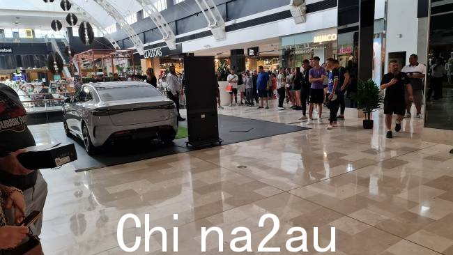 该事件涉及利物浦韦斯特菲尔德的两辆比亚迪显示屏之一。图片:Tony Pham / Facebook