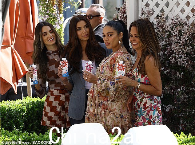 Caliwater 投资者 Brooke Burke、Nikki Reed 和创作型歌手 Roselyn Sanchez 也出席了此次活动