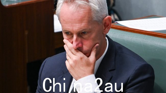 影子财政部长 Jane Hume 表示 Andrew Giles 是“阿尔巴尼亚政府中最无能的部长。图片:NCA NewsWire / Martin Ollman