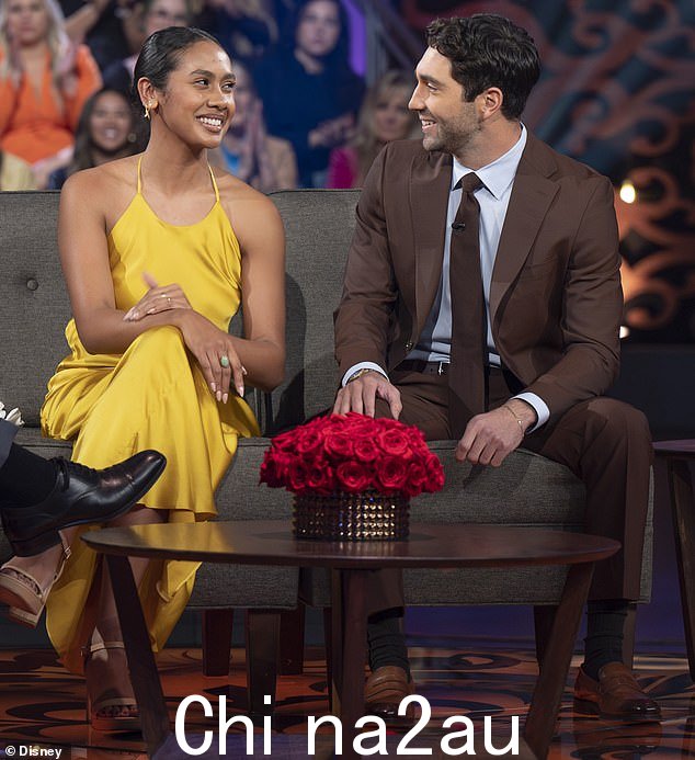 Rachel 和 Joey 在现场 Women Tell All 部分重聚