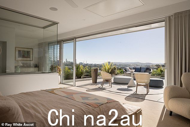 Michael John 和 Mary Jo Cleary 在不到一年前的 2023 年 4 月以 730 万美元的价格购买了 38 Eldernell Terrace(如图)