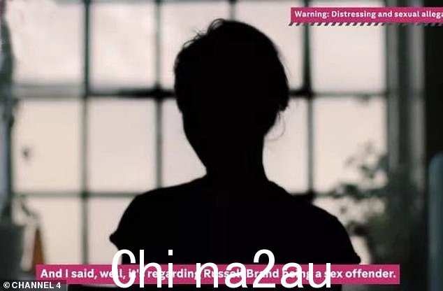 它将与当晚的以下节目进行对比:《俄罗斯内部:叛徒与英雄》(Storyville)- BBC 四台、《普京与西方》- BBC 二台和《沙米玛贝格姆故事》(这个世界)- BBC 二台(来自 BBC 二台的剧照)罗素·布兰德 (Russell Brand) 纪录片如图)